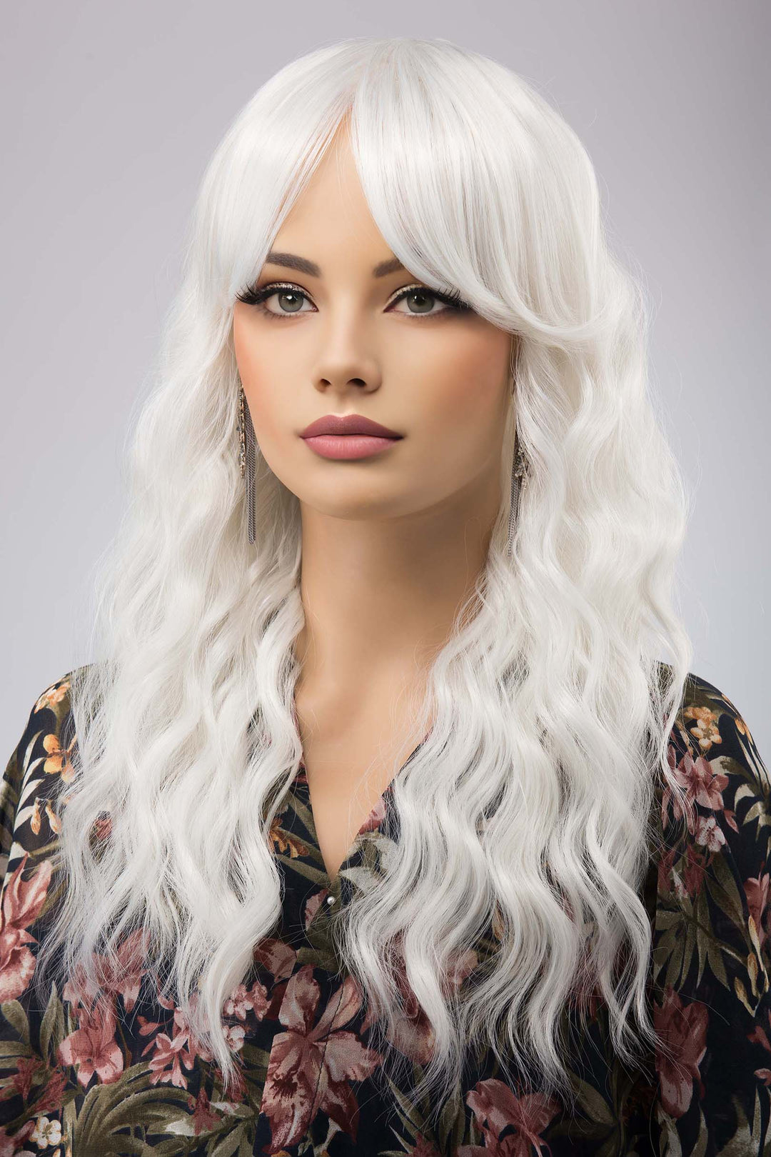 Pearl White Wavy Synthetic Wig with Bangs Marlon Gojo Look