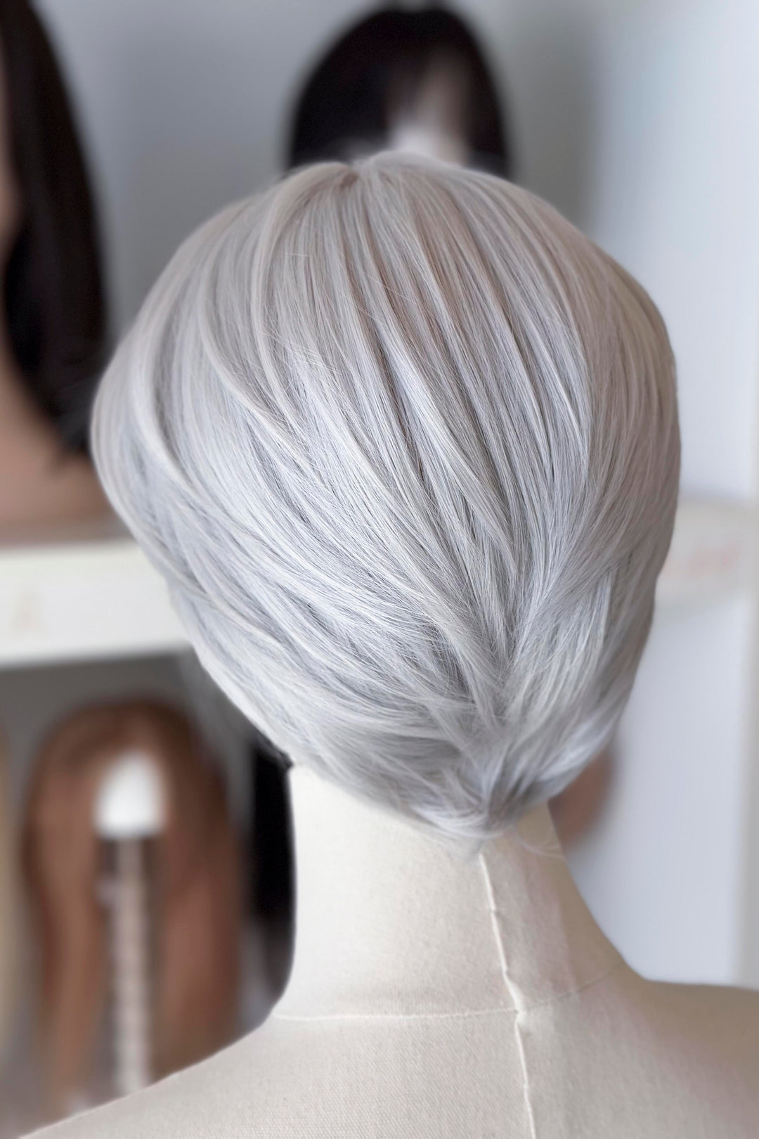 Icy Silver Short Straight Lace Front Wig Kallias
