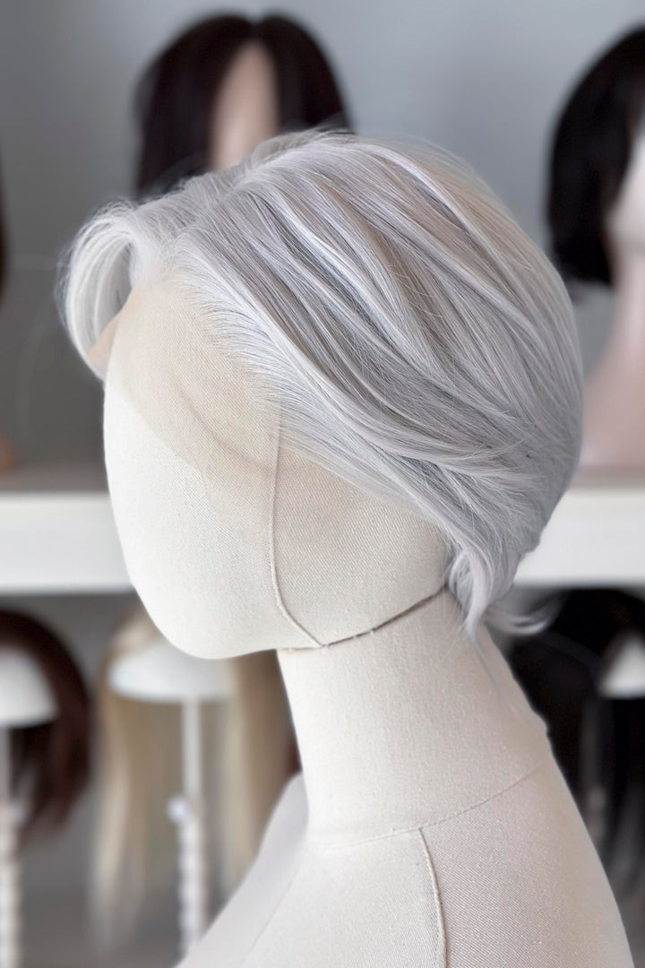 Icy Silver Short Straight Lace Front Wig Kallias
