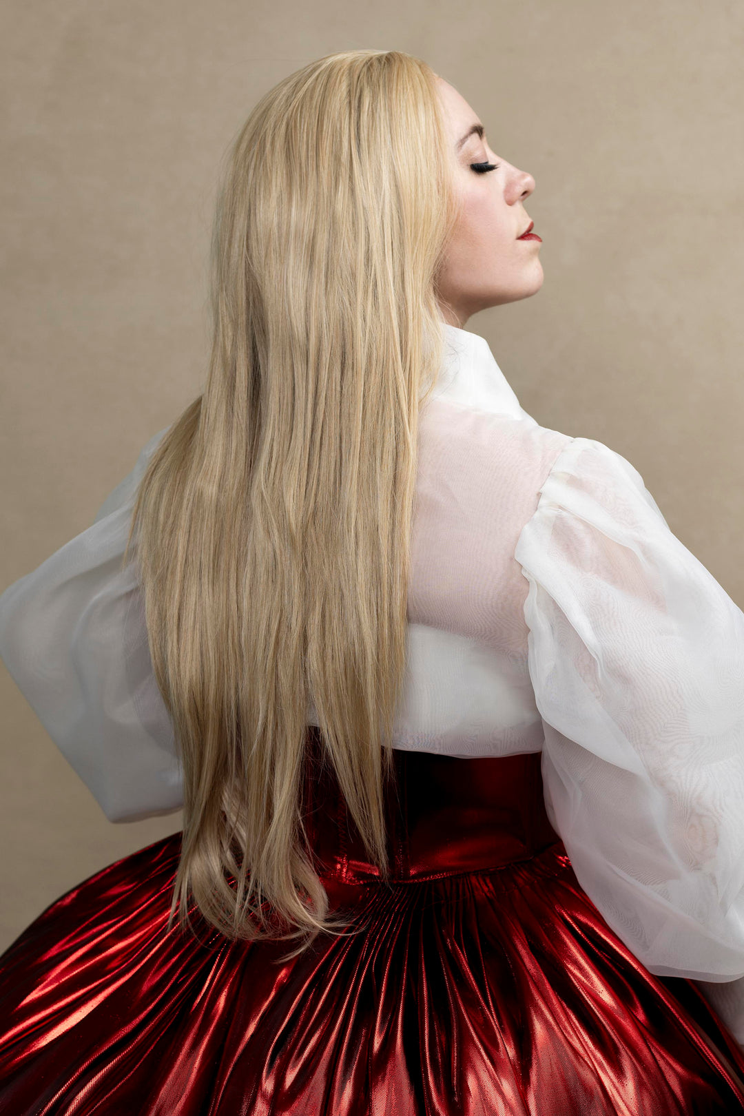 Champagne Sandy Blonde Straight Lace Front Synthetic Wig Camelia