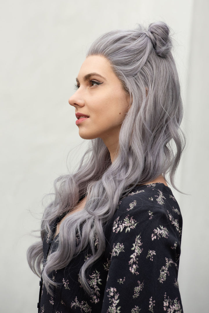 Kardashian Silver Lace Front Wavy Wig