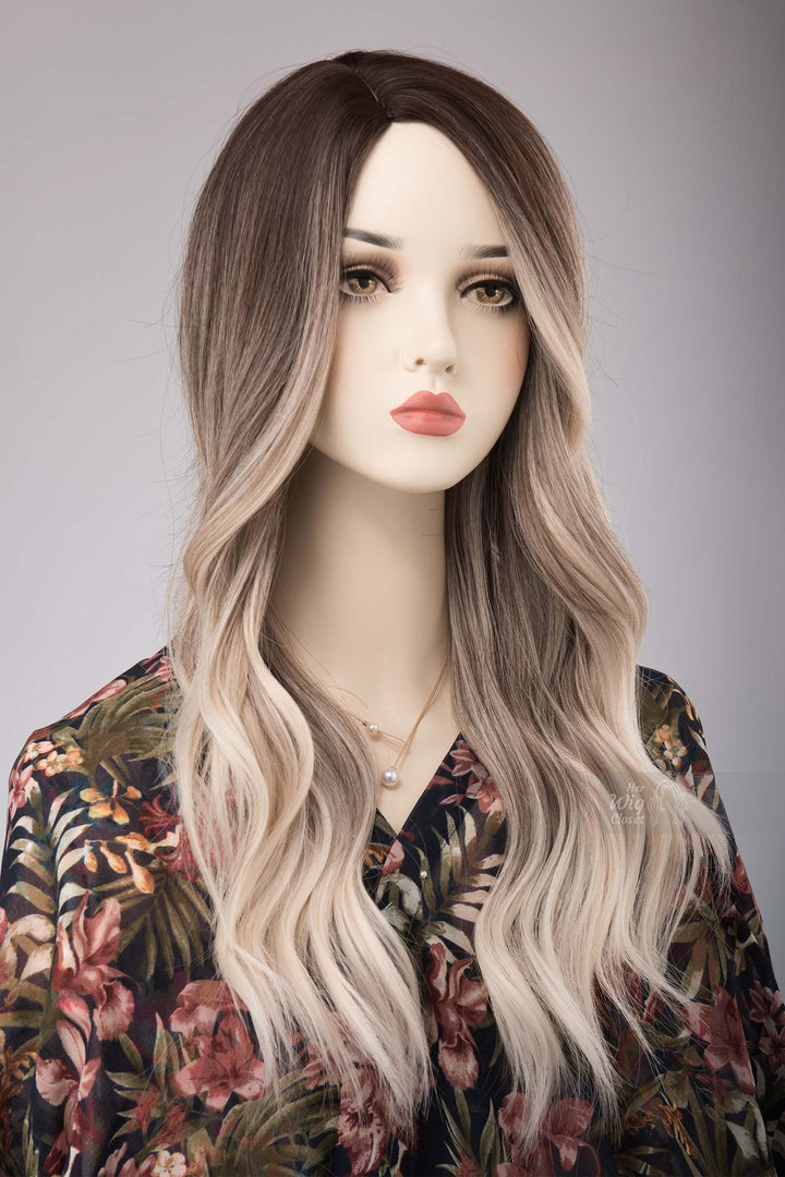 Vanilla Cream Ombre Blonde Wavy Wig Arlie
