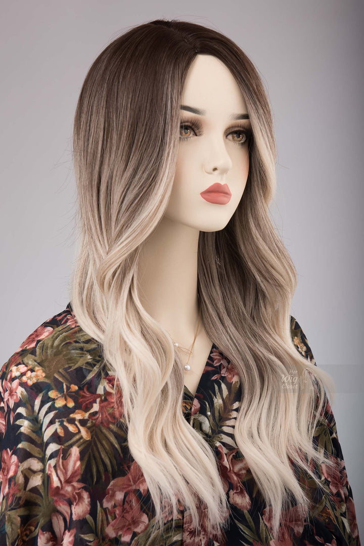 Vanilla Cream Ombre Blonde Wavy Wig Arlie