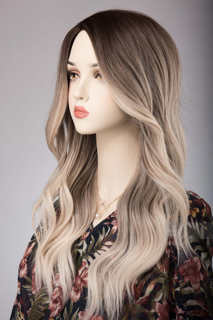 Vanilla Cream Ombre Blonde Wavy Wig Arlie