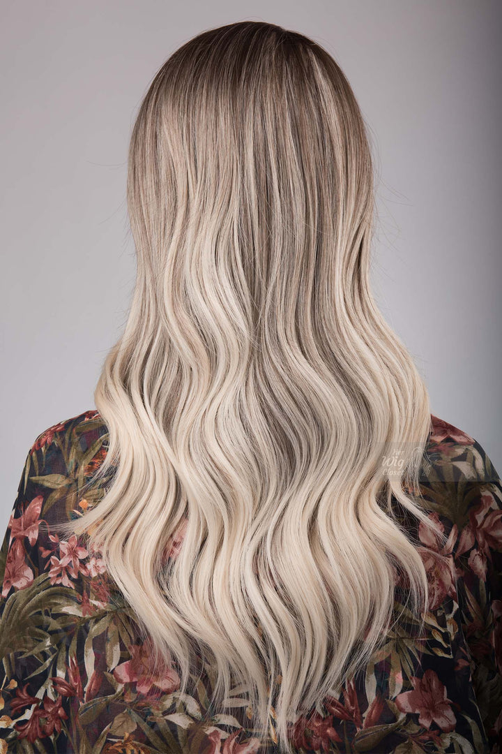 Vanilla Cream Ombre Blonde Wavy Wig Arlie