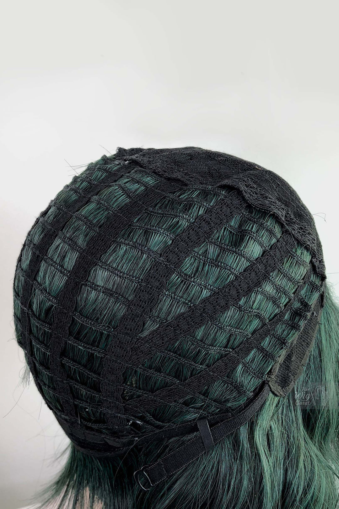Pastel Green Wavy Synthetic Bob Wig with Bangs Polaris