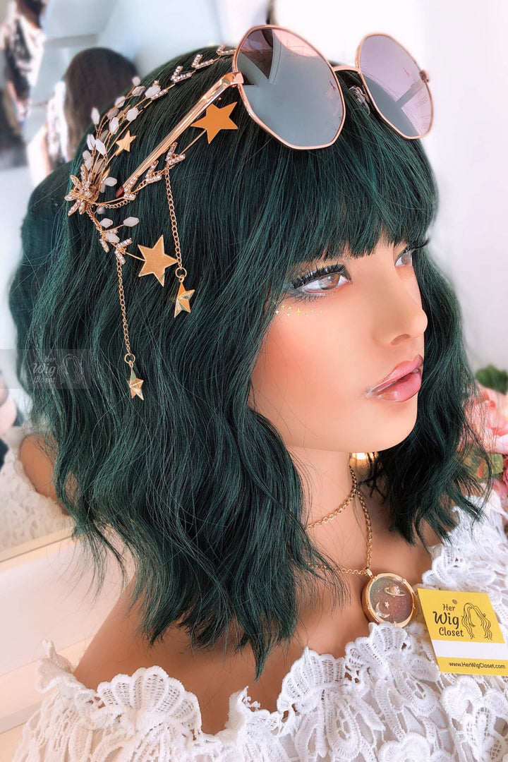 Polaris | Pastel Dark Green Wavy Wig with Bangs