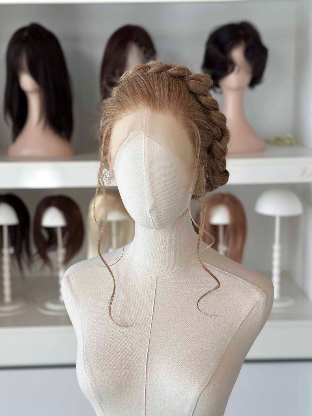 High Lady Lace Wig Golden Brown Wavy Hair ACOTAR Cosplay