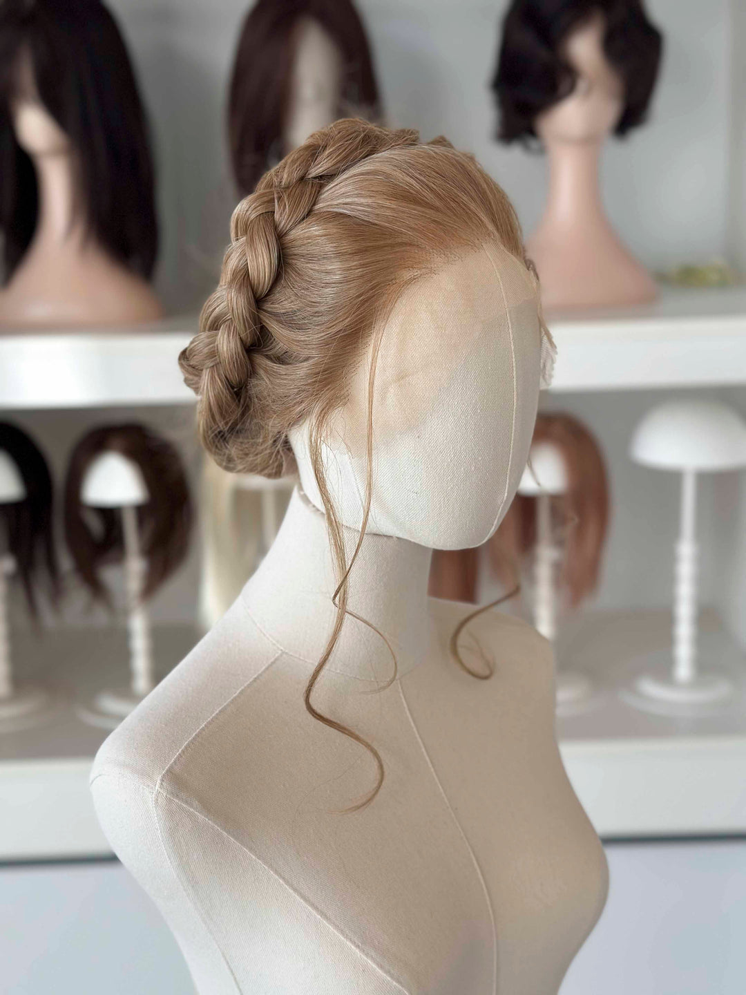 High Lady Lace Wig Golden Brown Wavy Hair ACOTAR Cosplay