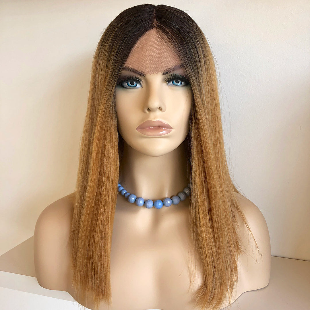 Jennifer | 16" Honey Blonde w/ Dark Brown Roots Wig